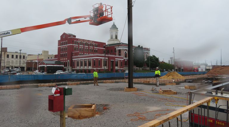 First steel beams installed for new Anniston federal courthouse